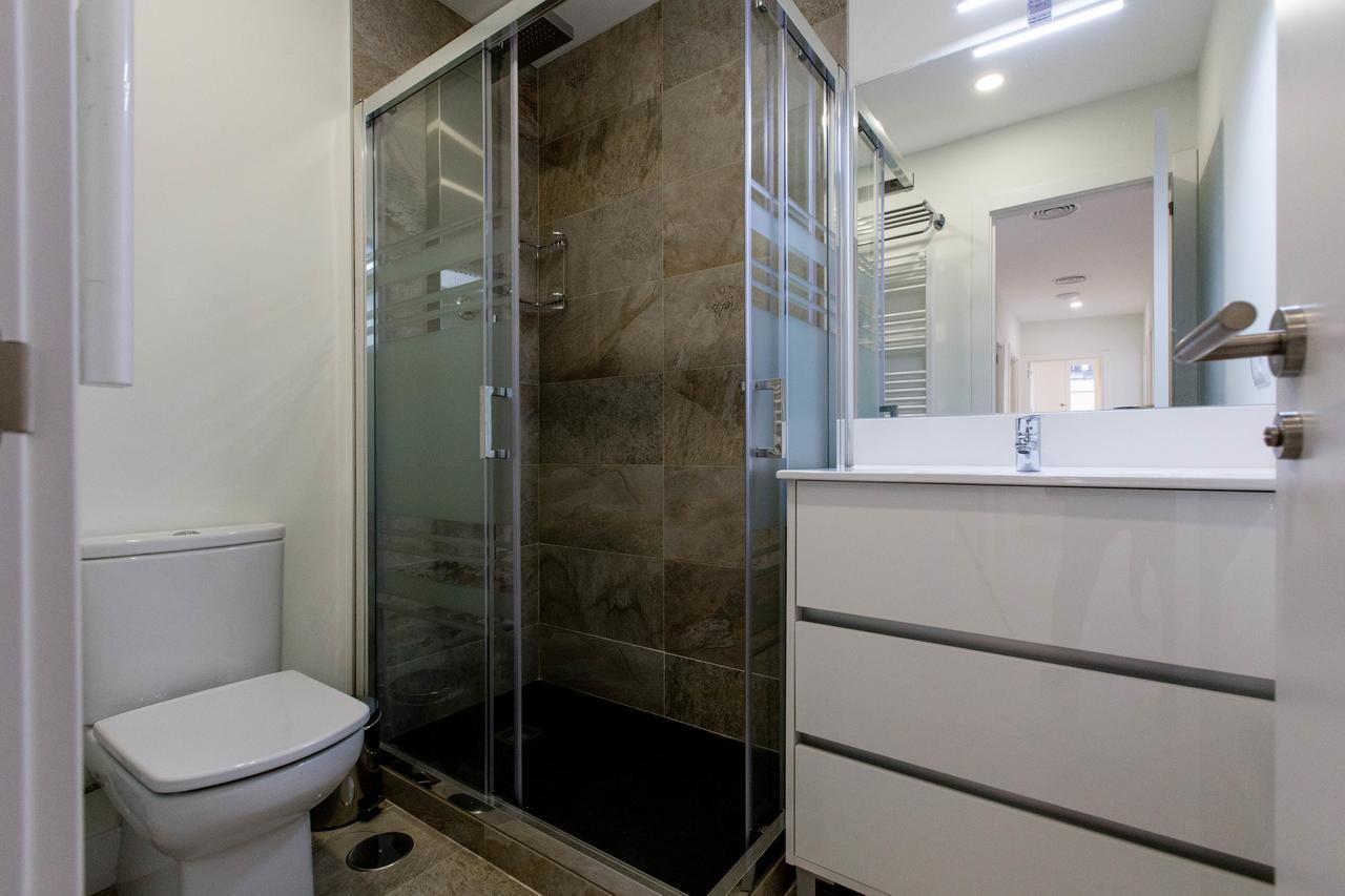 דירות Bookinmadrid Com - Cascorro Sq 18 Pax מראה חיצוני תמונה