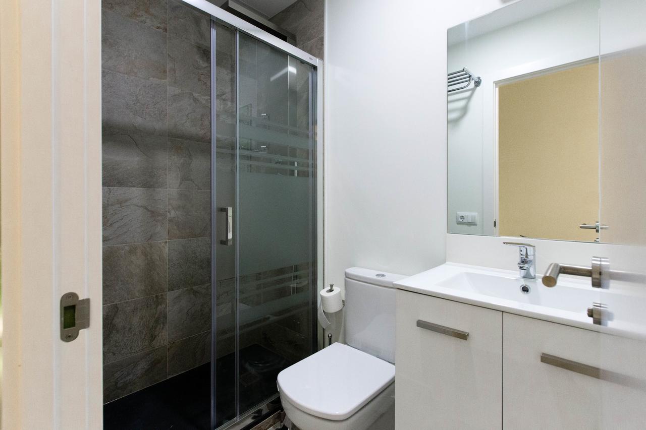דירות Bookinmadrid Com - Cascorro Sq 18 Pax מראה חיצוני תמונה