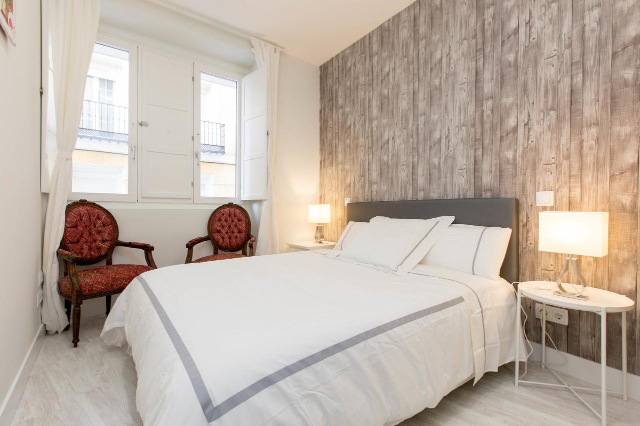 דירות Bookinmadrid Com - Cascorro Sq 18 Pax מראה חיצוני תמונה
