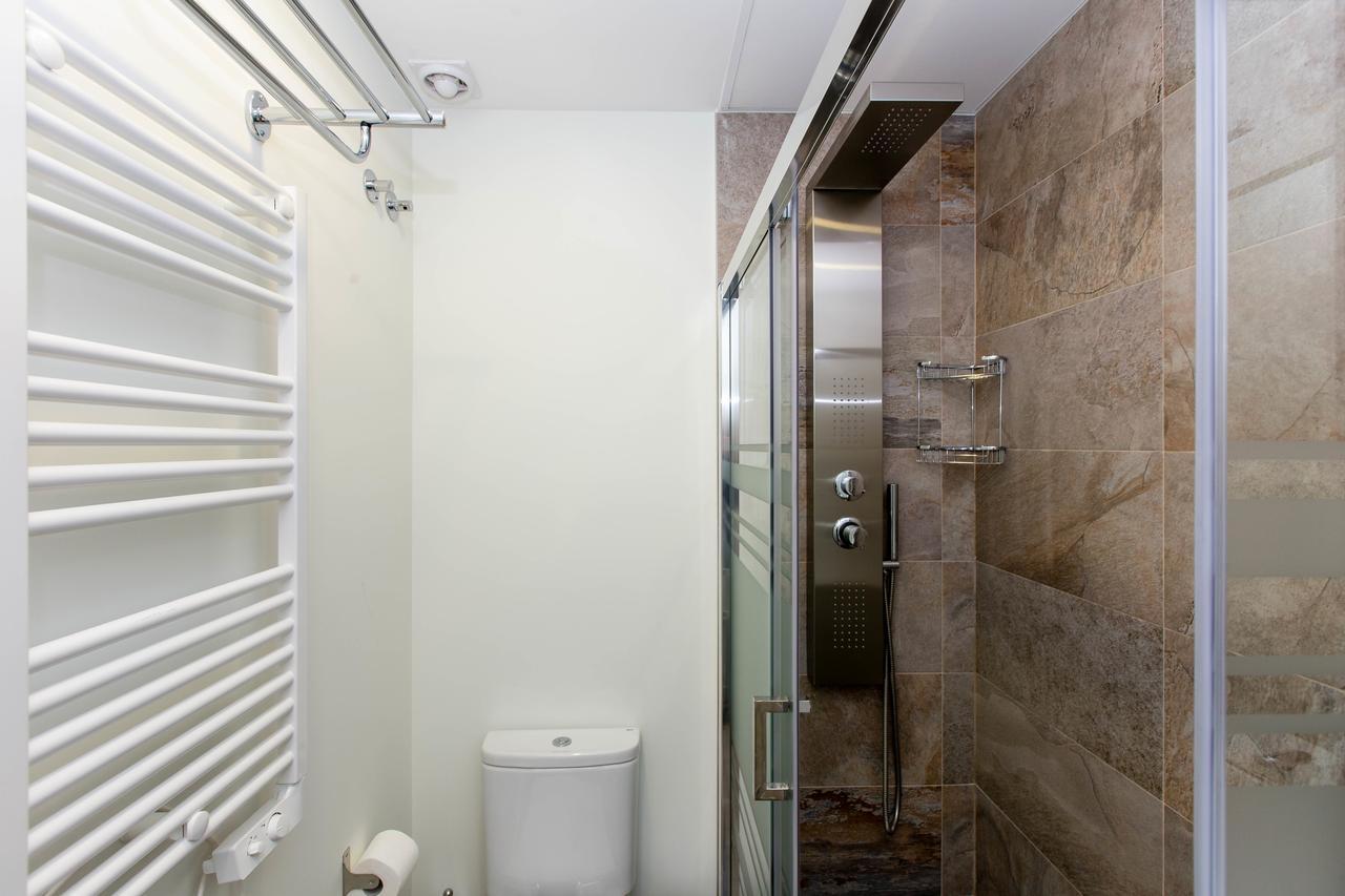 דירות Bookinmadrid Com - Cascorro Sq 18 Pax מראה חיצוני תמונה